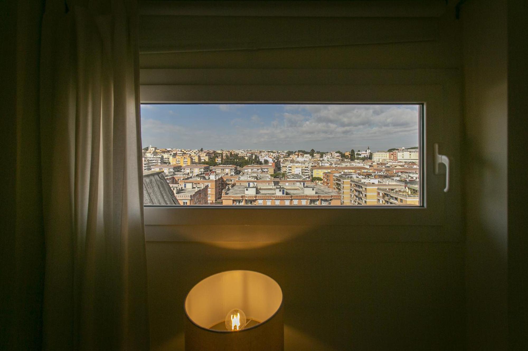 Apartment Terrazza San Pietro Vicino Metro A Rom