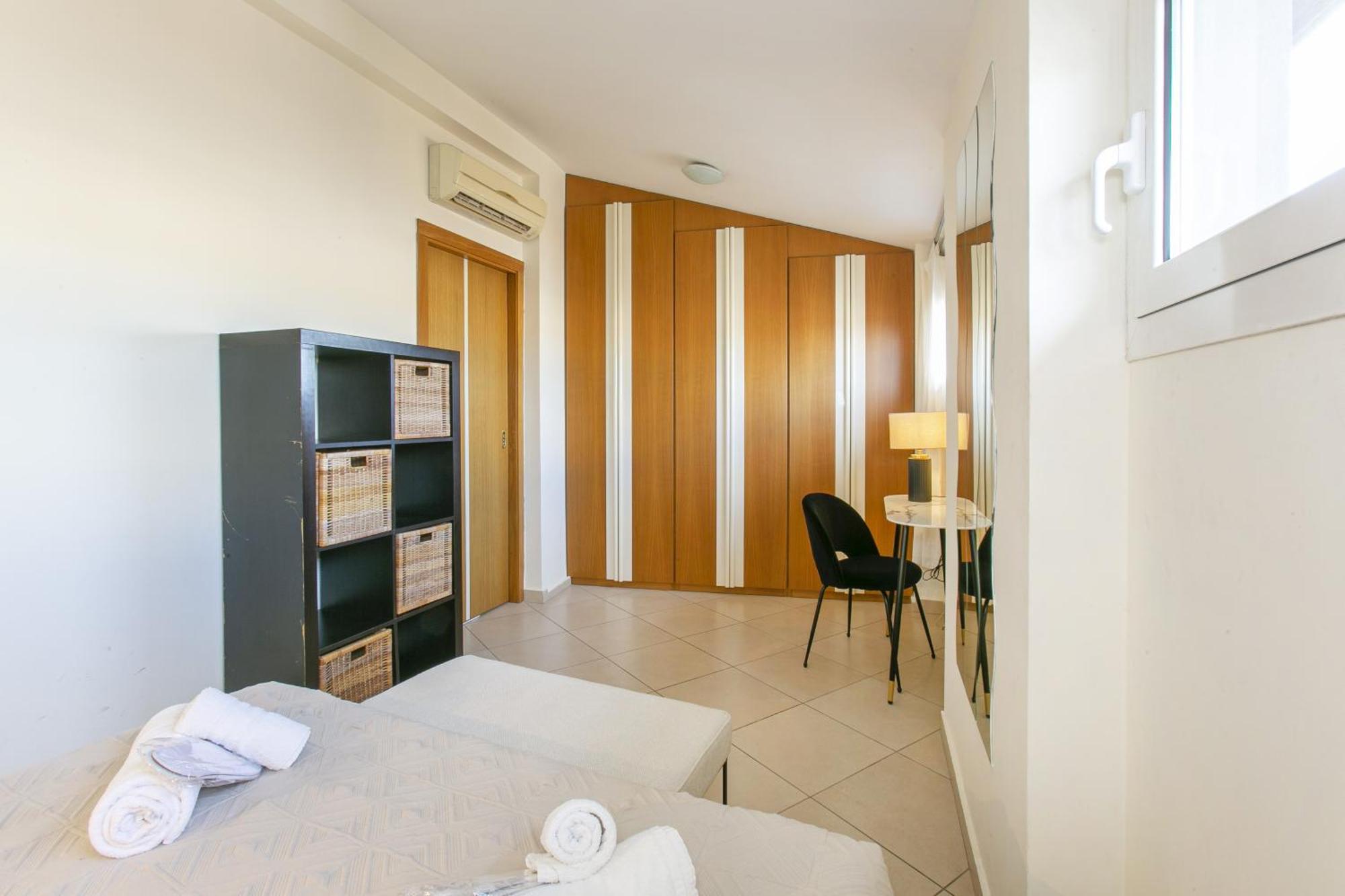 Apartment Terrazza San Pietro Vicino Metro A Rom